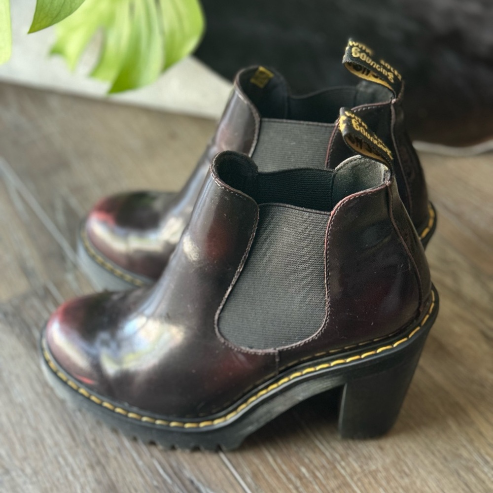 Dr. Martens Hurston Women's Heeled Chelsea Boot